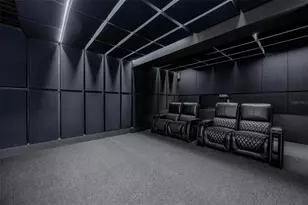 3310 Sunset Dr N, Saint Petersburg, FL 33710 - Photo 51