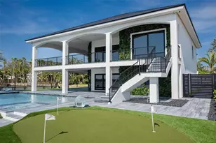 3310 Sunset Dr N, Saint Petersburg, FL 33710 - Photo 3