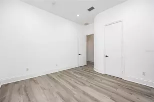 3310 Sunset Dr N, Saint Petersburg, FL 33710 - Photo 35