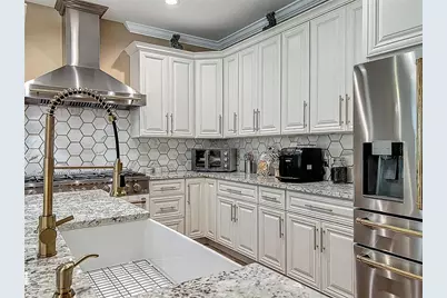 3008 Sutton Woods Drive, Plant City, FL 33566 - Photo 13