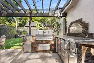 100 Kennison Dr, Orlando, FL 32801 - Photo 3