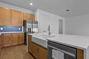 8018 Colby Cir, Orlando, FL 32817 - Photo 5