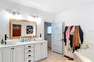 511 E Mirror Lake Dr, Fruitland Park, FL 34731 - Photo 35