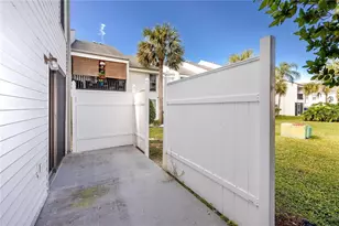 738 Haven Pl, Tarpon Springs, FL 34689 - Photo 19