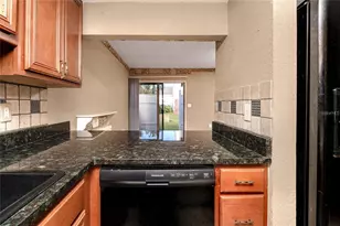 738 Haven Pl, Tarpon Springs, FL 34689 - Photo 5