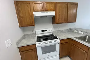 514 Wilton Cir, Sanford, FL 32773 - Photo 5