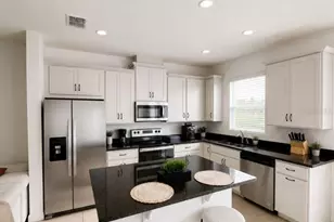 1190 Seaside Mist Trl, Kissimmee, FL 34747 - Photo 3