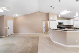 2104 E Parkton Dr, Deltona, FL 32725 - Photo 7