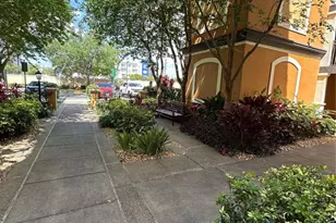 12527 Floridays Resort Dr, Orlando, FL 32821 - Photo 3