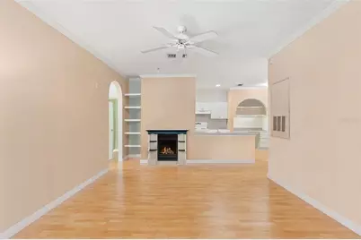 860 N Orange Avenue #323, Orlando, FL 32801 - Photo 11