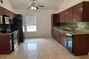 233 Red Maple Dr, Kissimmee, FL 34743 - Photo 5