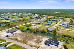 1013 NE 44th St, Cape Coral, FL 33909 - Photo 3