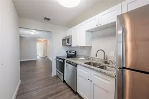 4226 Kelly Miller Ct, Orlando, FL 32811 - Photo 15