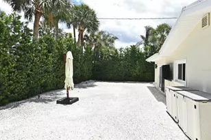 507 N Peninsula Ave, New Smyrna Beach, FL 32169 - Photo 41