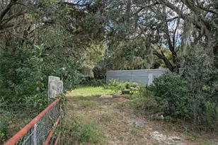 109 Rhododendron Ln, Interlachen, FL 32148 - Photo 5