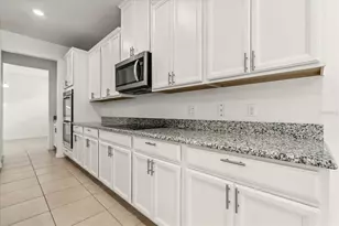 3925 Green Sabal Dr, Orlando, FL 32824 - Photo 7