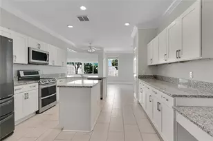 7900 St Giles Pl, Orlando, FL 32835 - Photo 11