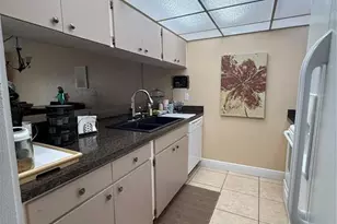 821 Pinewood Ct, Haines City, FL 33844 - Photo 3