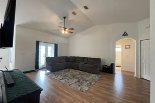 10 Pine Tree Dr, Palm Coast, FL 32164 - Photo 21