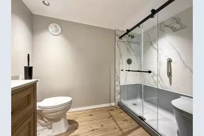 5141 Oakland Hills Avenue, Sarasota, FL 34234 - Photo 11