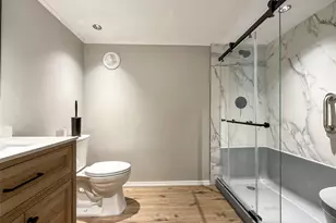 5141 Oakland Hills Ave, Sarasota, FL 34234 - Photo 9