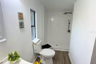 4804 Rustic Ct E, Lakeland, FL 33810 - Photo 11