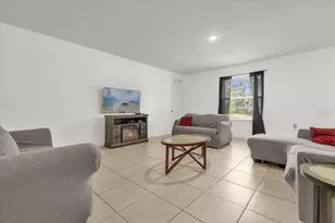 123 Zinnia Ln W, Poinciana, FL 34759 - Photo 11