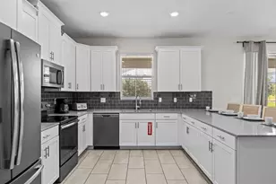 8822 Interlocking Ct, Davenport, FL 33896 - Photo 3