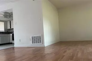 2235 Silver Pines Pl, Orlando, FL 32808 - Photo 9