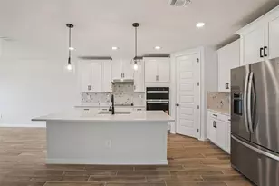 1763 Draughton Dr, Zephyrhills, FL 33541 - Photo 17