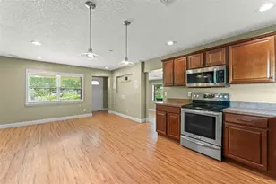 17 S Aurora Dr, Apopka, FL 32703 - Photo 5