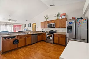 1321 Dunbarton Ct, Kissimmee, FL 34758 - Photo 13