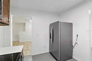 28 N Lancelot Ave, Orlando, FL 32835 - Photo 15