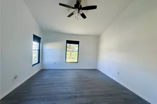 215 Hollowbrook Cir, Daytona Beach, FL 32114 - Photo 15