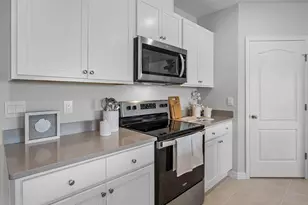 223 Taylor Grvs St, Lake Wales, FL 33898 - Photo 11