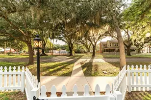 911 S Oak Ave, Sanford, FL 32771 - Photo 3