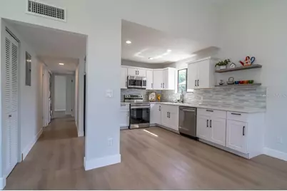 221 E Fern Drive, Orange City, FL 32763 - Photo 9