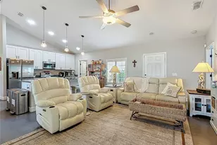 439 Lake Daisy Dr, Winter Haven, FL 33884 - Photo 5