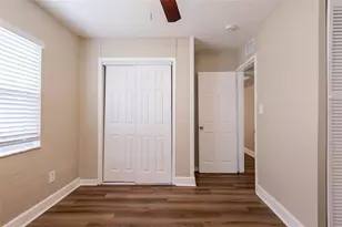 1020 58th Ave N, Saint Petersburg, FL 33703 - Photo 9