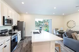 2923 Castaway Ln, Kissimmee, FL 34747 - Photo 5