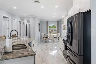 3244 55th Ave N, Saint Petersburg, FL 33714 - Photo 9