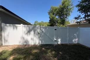 10333 N Halsey Way, Citrus Springs, FL 34434 - Photo 11