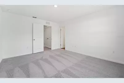 6166 Daerr Ridge Street, Zephyrhills, FL 33542 - Photo 13