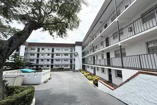 118 S Halifax Ave, Daytona Beach, FL 32118 - Photo 1