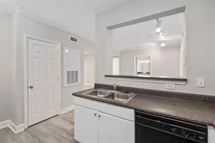 206 E South St, Orlando, FL 32801 - Photo 7