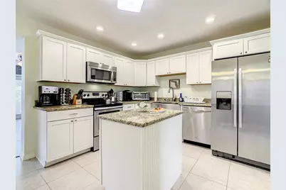 135 Florida Boulevard, Crystal Beach, FL 34681 - Photo 7