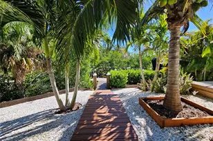 2408 Nassau St, Sarasota, FL 34231 - Photo 47