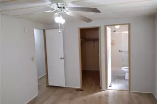 925 Beechwood Ave, Lady Lake, FL 32159 - Photo 19