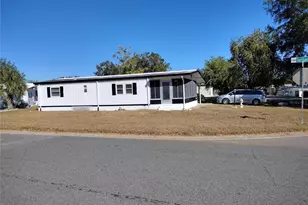 925 Beechwood Ave, Lady Lake, FL 32159 - Photo 5