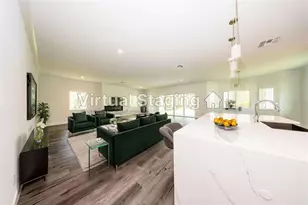 300 Mitnik Dr, Deltona, FL 32738 - Photo 13